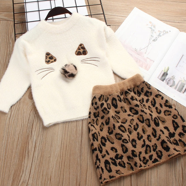 Girl Solid Color Sweater Mink Velvet + Leopard Skirt Two-piece (Color:Beige)