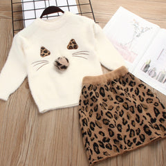 Girl Solid Color Sweater Mink Velvet + Leopard Skirt Two-piece (Color:Beige)